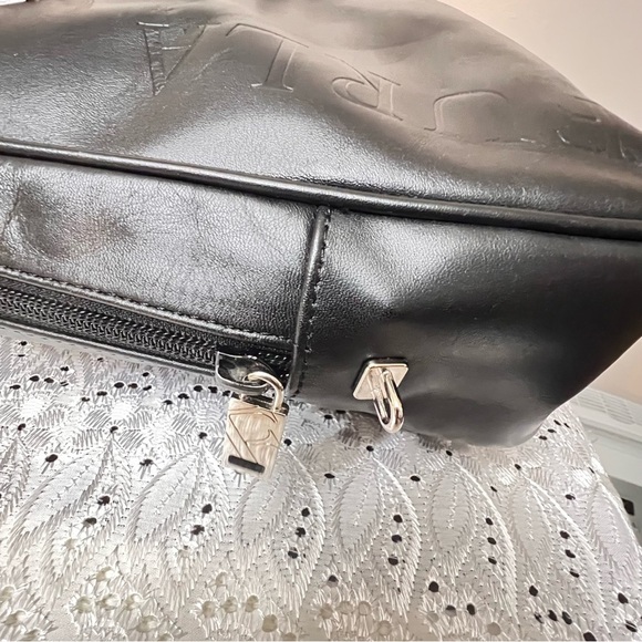 FURLA Elegant Black Leather Handbag - Picture 12 of 12